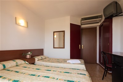 htop PLANAMAR - BUS - pokoj