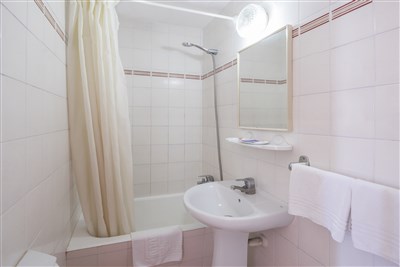 htop PLANAMAR - BUS - koupelna