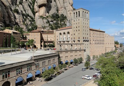BARCELONA MONTSERRAT A GIRONA s pobytem u moře - Montserrat