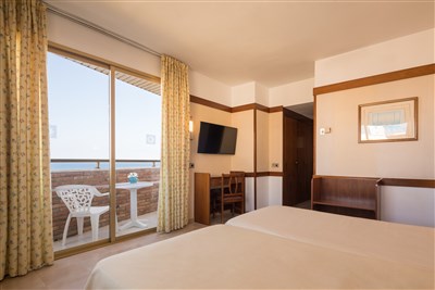 htop ROYAL SUN - BUS - pokoj