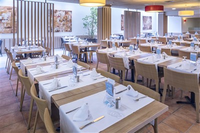 SUMUS STELLA & SPA - BUS - restaurace