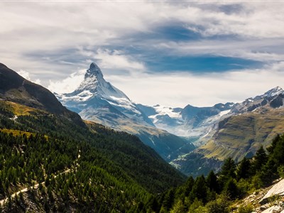 ZE SUBTROPICKÉHO ŠVÝCARSKA K VRCHOLŮM ČTYŘTISÍCOVEK  s jízdou Bernina Expresem – jediným panoramatickým vlakem jedoucím po ledovci!