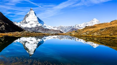 ZE SUBTROPICKÉHO ŠVÝCARSKA K VRCHOLŮM ČTYŘTISÍCOVEK  s jízdou Bernina Expresem – jediným panoramatickým vlakem jedoucím po ledovci! - Matterhorn