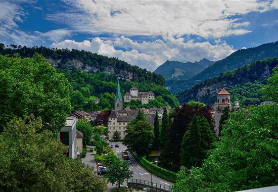 ALPSKÉ PARKY A STŘEDISKA RAKOUSKO-ŠVÝCARSKÉHO POMEZÍ