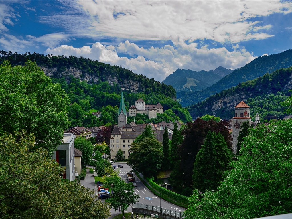 ALPSKÉ PARKY A STŘEDISKA RAKOUSKO-ŠVÝCARSKÉHO POMEZÍ - Feldkirch