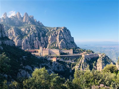 BARCELONA MONTSERRAT A GIRONA s pobytem u moře - Montserrat