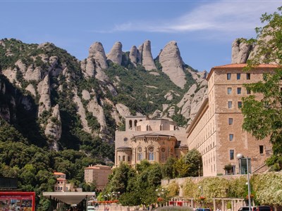 BARCELONA MONTSERRAT A GIRONA s pobytem u moře