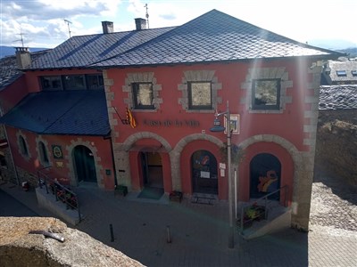 KATALÁNSKO, GIRONA, VALL DE NÚRIA A ANDORRA bus - Muzeum Llívia