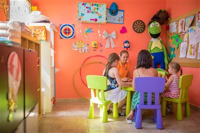 htop PALM BEACH - BUS - dětský klub