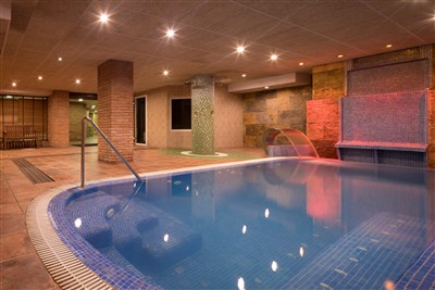 htop PALM BEACH - BUS - vnitřní bazén