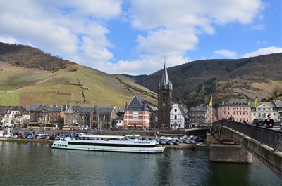 MOSELA A RÝN - Bernkastel