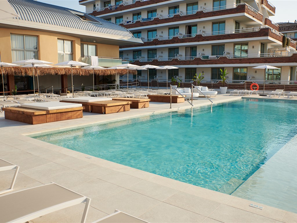 DWO SIRIUS BY CHECKIN - LET - bazén