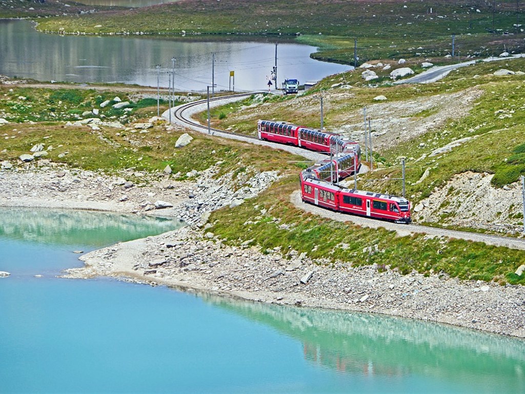 ŠVÝCARSKO S PANORAMATICKÝMI VLAKY V CENĚ - Bernina Express