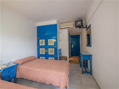 CHECKIN GARBI - LET - pokoj