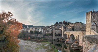 KATALÁNSKO bus - Besalu