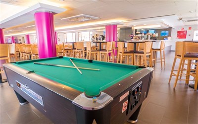 TOSSA BEACH CENTER- LET - kulečník