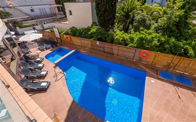 TOSSA BEACH CENTER- LET - bazén