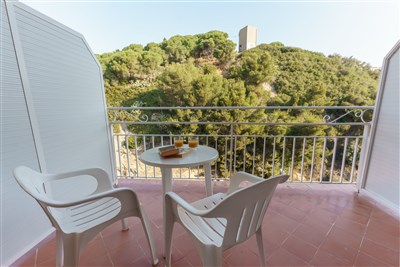 CHECKIN CATALONIA - BUS - balkón