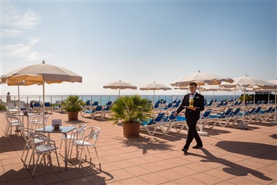 htop CALELLA PALACE - BUS - terasa s výhledem