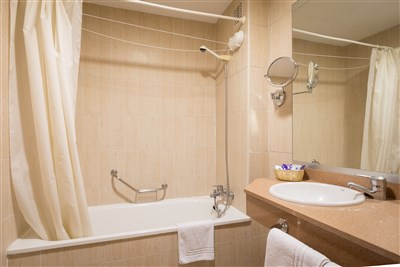 htop ROYAL STAR - LET - koupelna