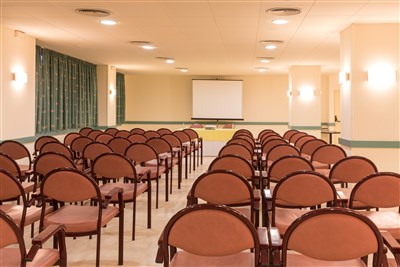 htop ROYAL STAR - LET - konferenční místnost