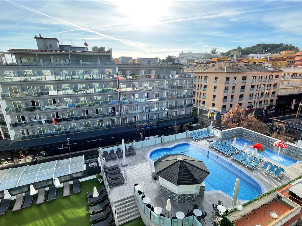 MARIA DEL MAR - LET - výhled, bazén