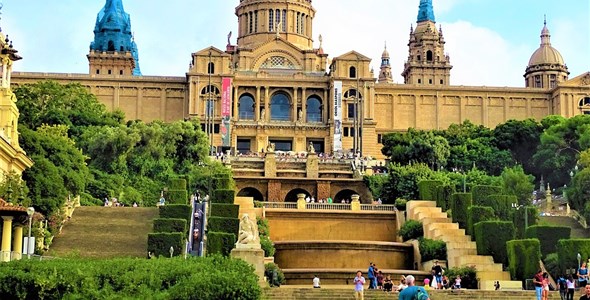 KATALÁNSKO - PO STOPÁCH SLAVNÝCH ARCHITEKTŮ A MALÍŘŮ