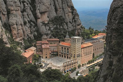 MONTSERRAT a BARCELONA pobyt u moře s výlety bus - Montserrat