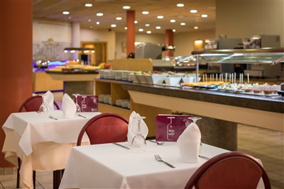 htop ROYAL SUN SUITES - BUS - restaurace