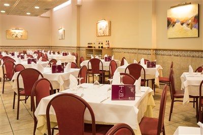 htop ROYAL SUN SUITES - BUS - restaurace