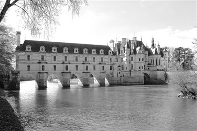 ZÁMKY NA LOIŘE  let - Amboise