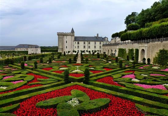 ZÁMKY NA LOIŘE  let