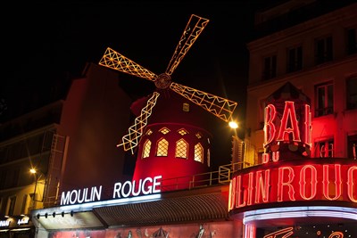 PAŘÍŽ VERSAILLES LOUVRE - Pariz Moulin Rouge